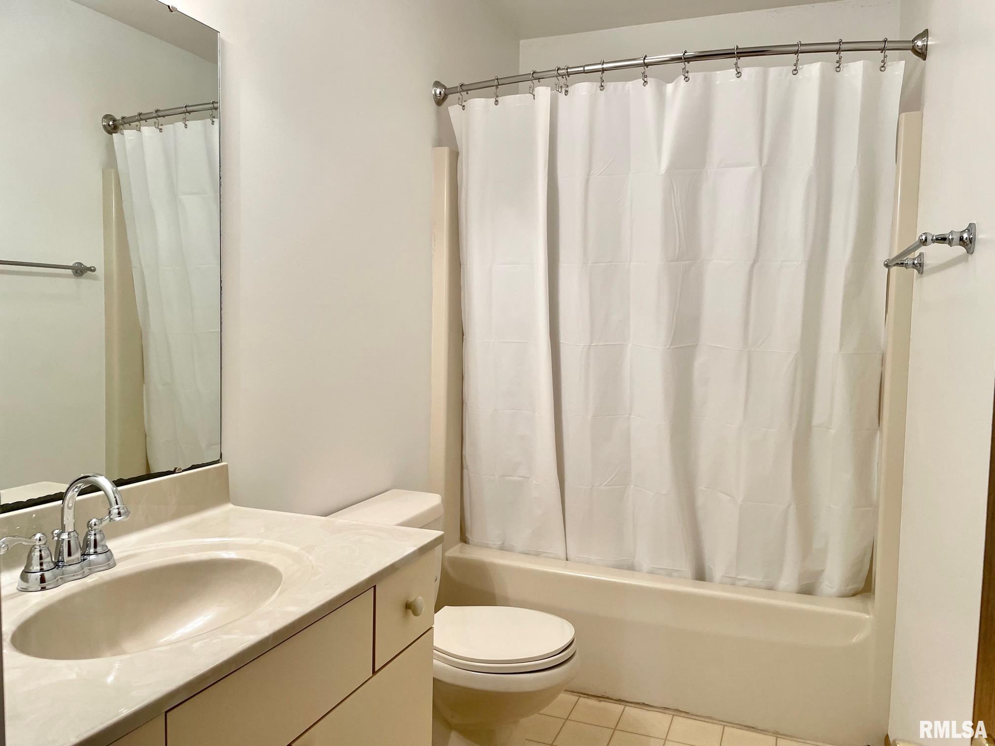 2605 Chase Drive Springfield, IL 62704 - Photo 12 of 23