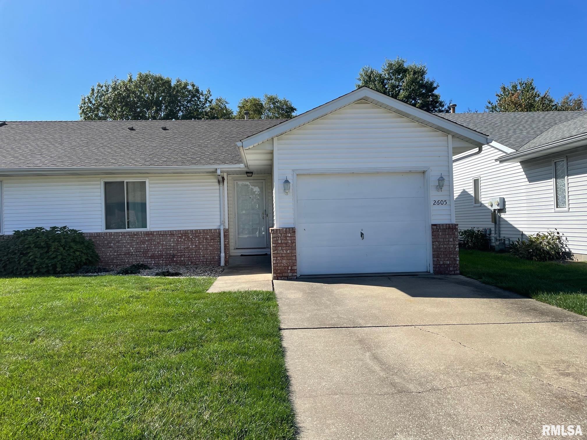 2605 Chase Drive Springfield, IL 62704 - Photo 2 of 23