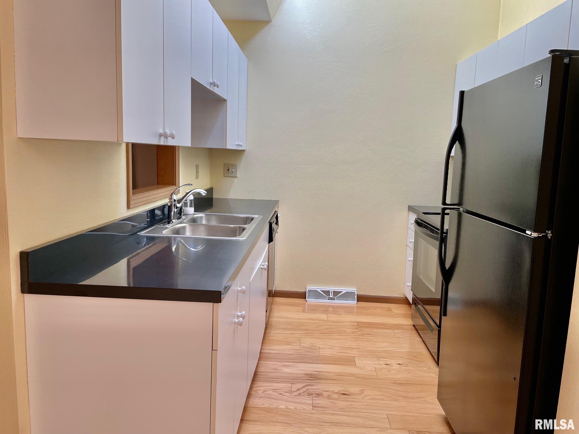 2605 Chase Drive Springfield, IL 62704 - Photo 5 of 23