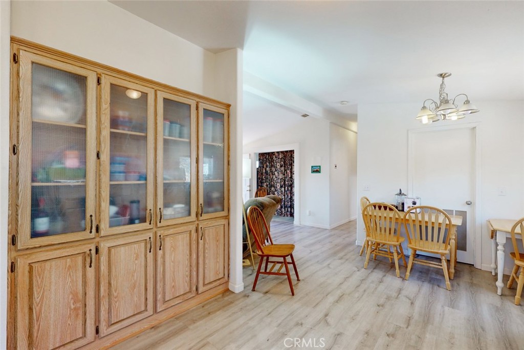 280 Canyon Creek Road Berry Creek, CA 95916 - Photo 12 of 36 a living room with furniture and wooden floor
