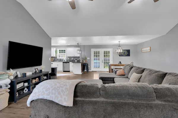 $299,000 | 107 Hickory Drive, Huntland, TN 37345