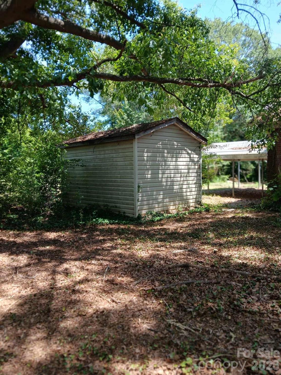 230 Cape Hickory Road Hickory, NC 28601 - Photo 4 of 9