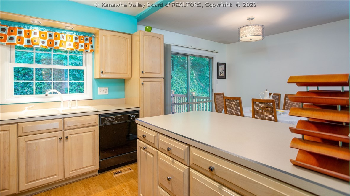 838 Overbrook Road Charleston, WV 25314 - Photo 13 of 27 Gallery Image 13