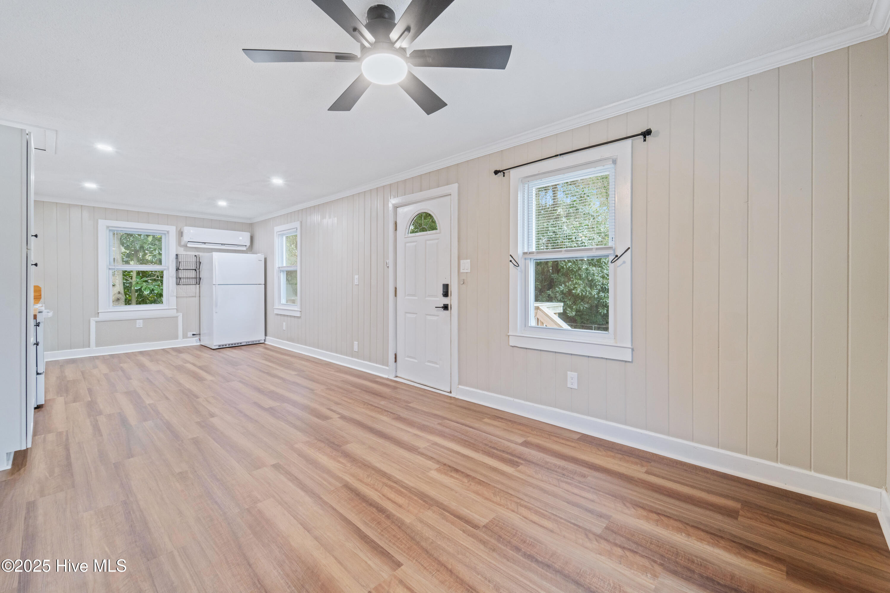 211 Brentwood Avenue, Unit A Jacksonville, NC 28540 - Photo 7 of 38 Living Room