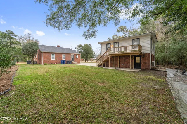 $995 | 211 Brentwood Avenue, Unit A, Jacksonville, NC 28540