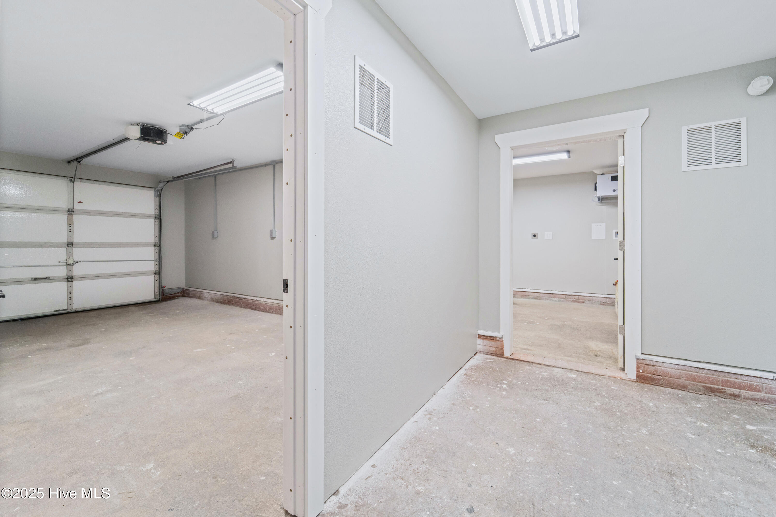 211 Brentwood Avenue, Unit A Jacksonville, NC 28540 - Photo 15 of 38 Garage