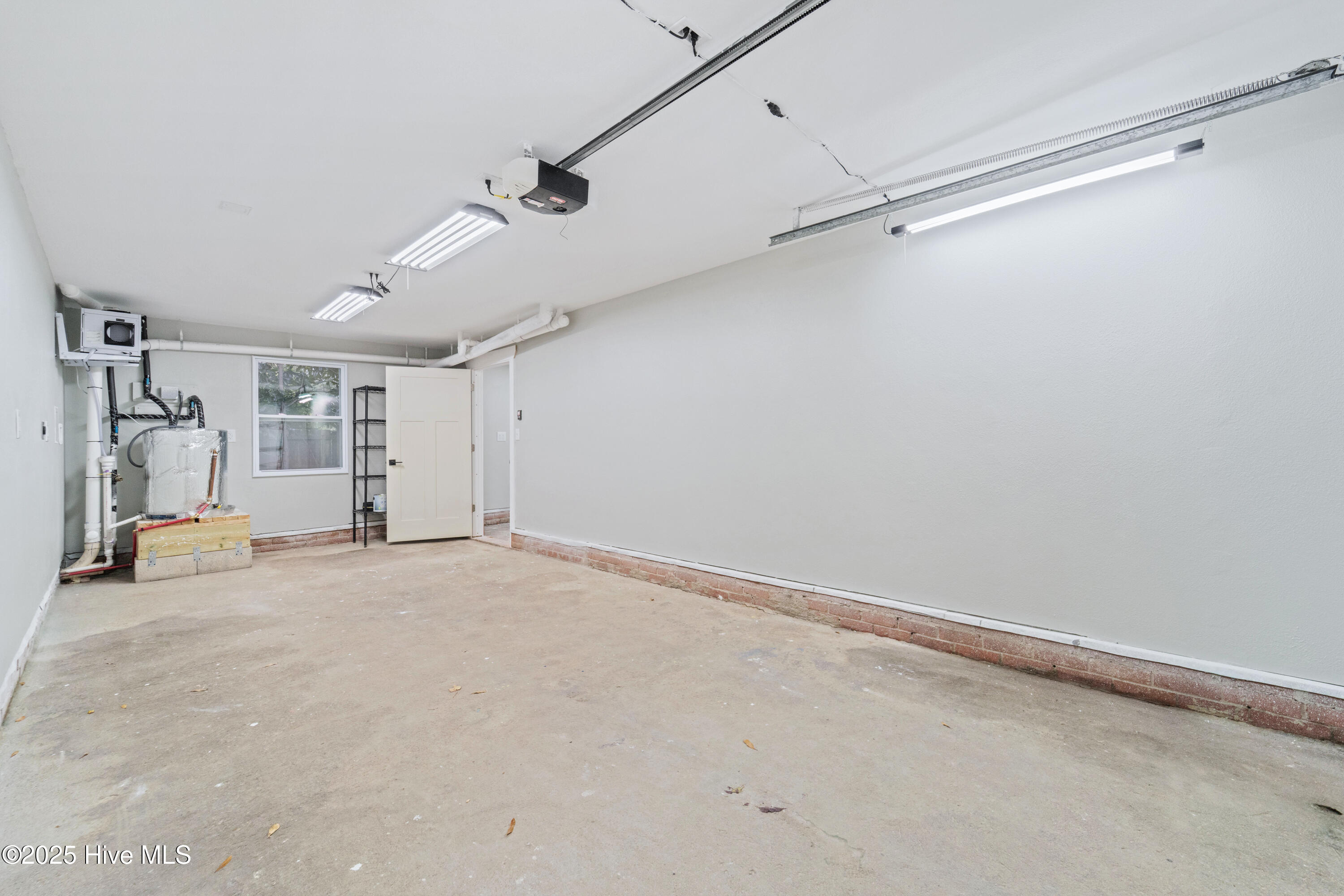 211 Brentwood Avenue, Unit A Jacksonville, NC 28540 - Photo 18 of 38 Garage