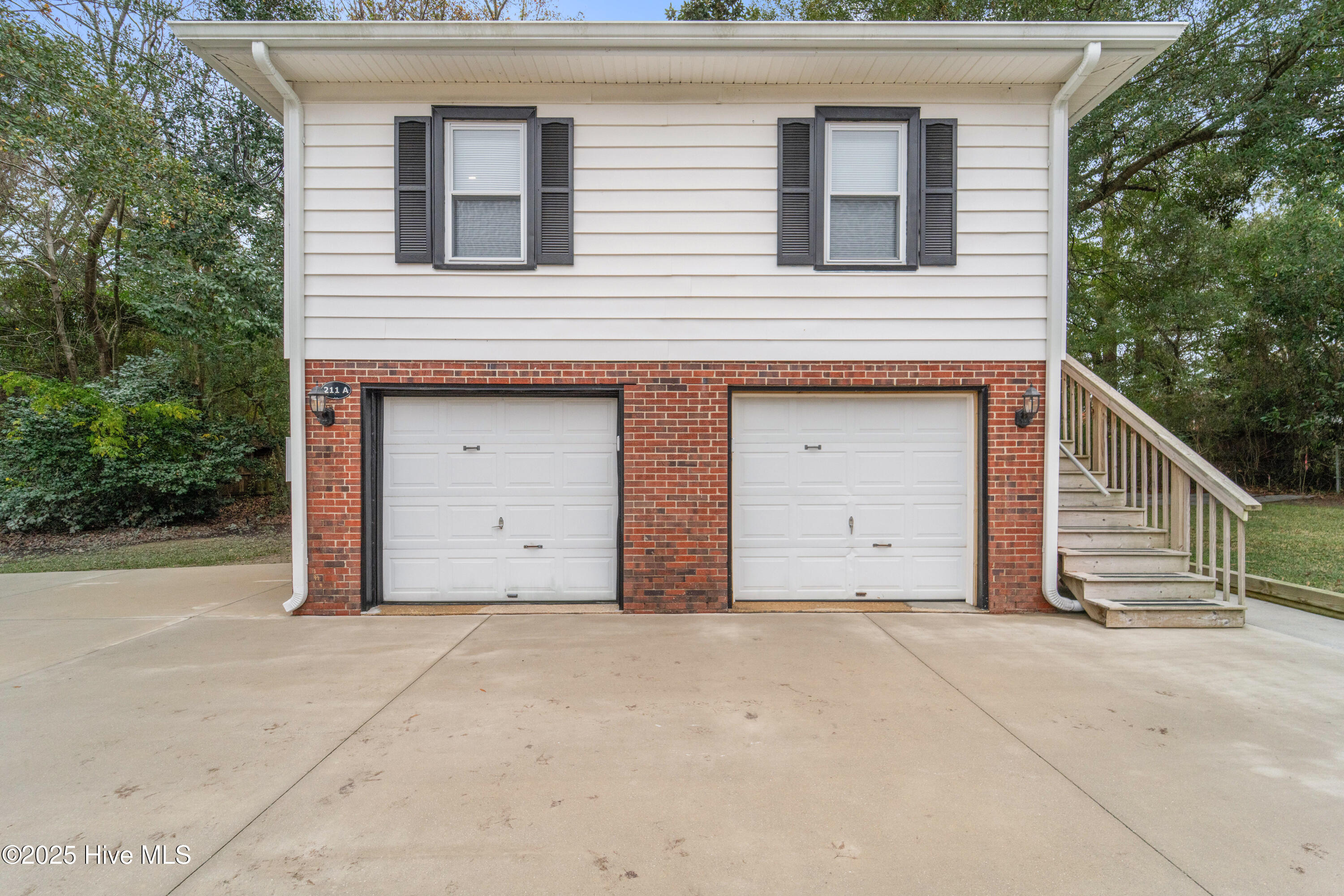211 Brentwood Avenue, Unit A Jacksonville, NC 28540 - Photo 2 of 38 Front