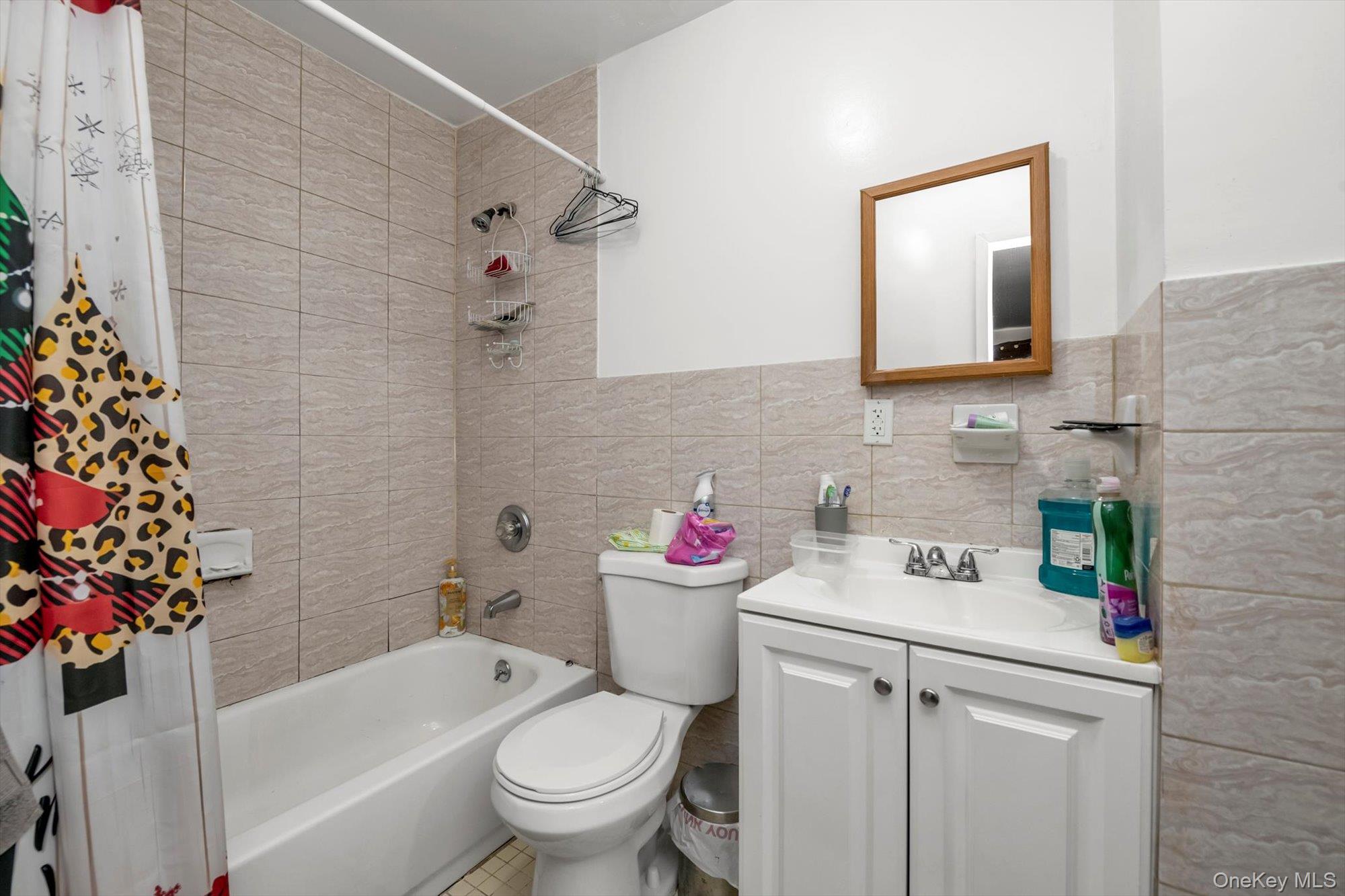 58-07 Van Cleef Street Queens, NY 11368 - Photo 7 of 13