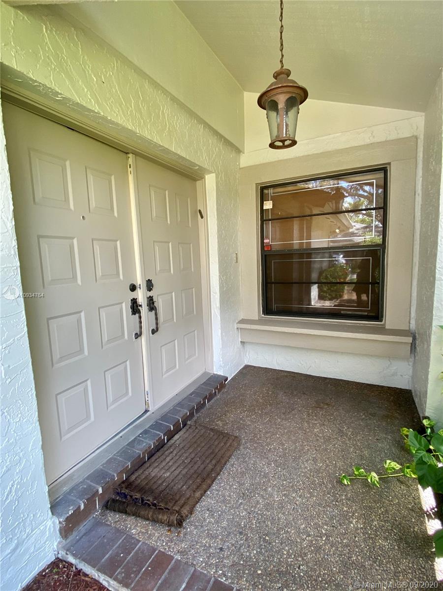 5 Foxfire Road Hollywood, FL 33021 - Photo 4 of 4 Gallery Image 4