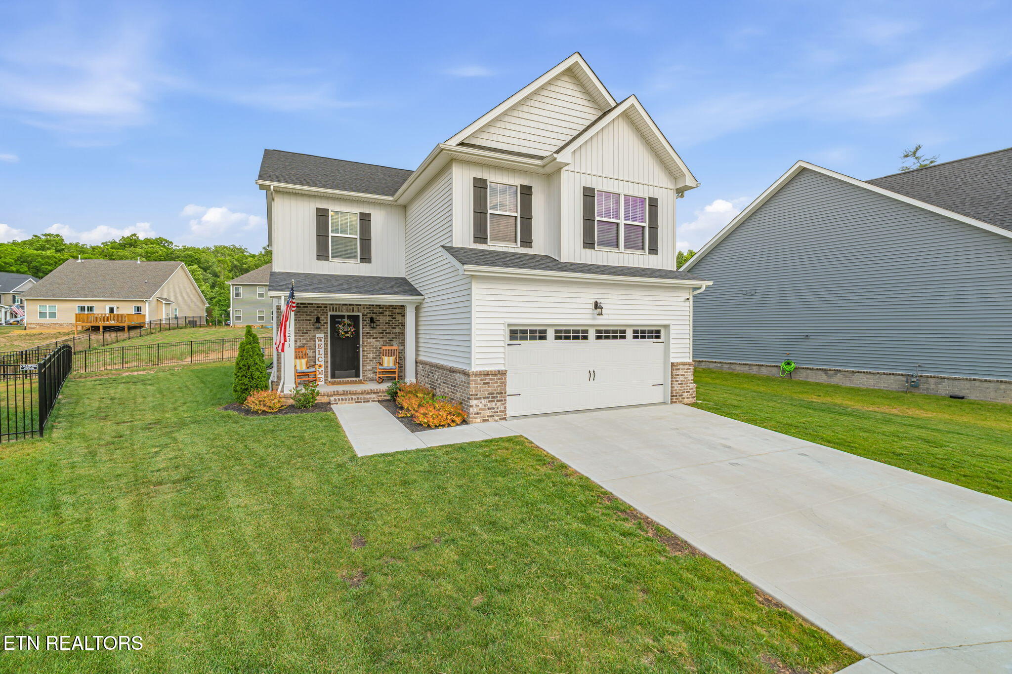 2-web-or-mls-211 Queenberry Street-43