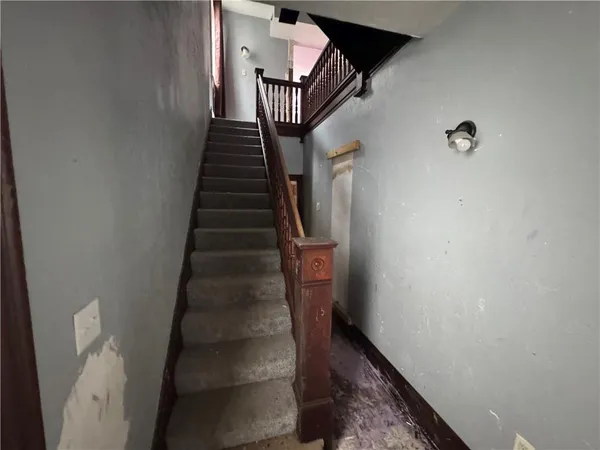 a view of empty room