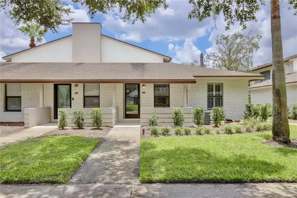 $1,595 | 2942 Plaza Terrace Drive, Unit 2942, Orlando, FL 32803