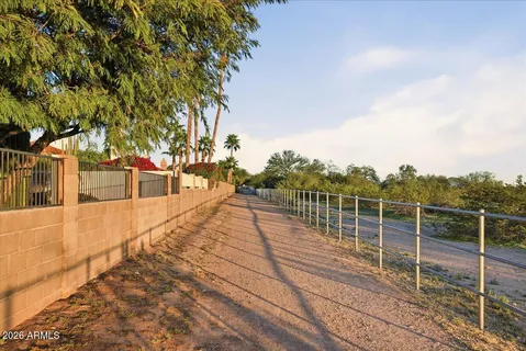 $1,475,000 | 10555 East Bella Vista Drive, Scottsdale, AZ 85258