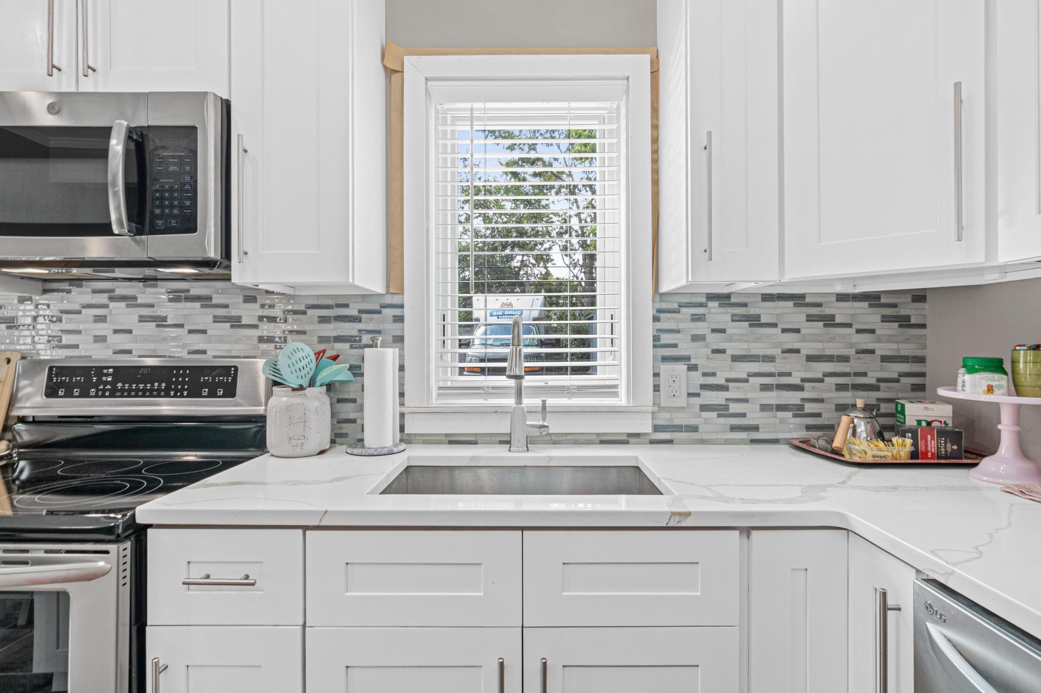 307 North Walnut Street, Unit 2 St. Paul, MN 55102 - Photo 15 of 37