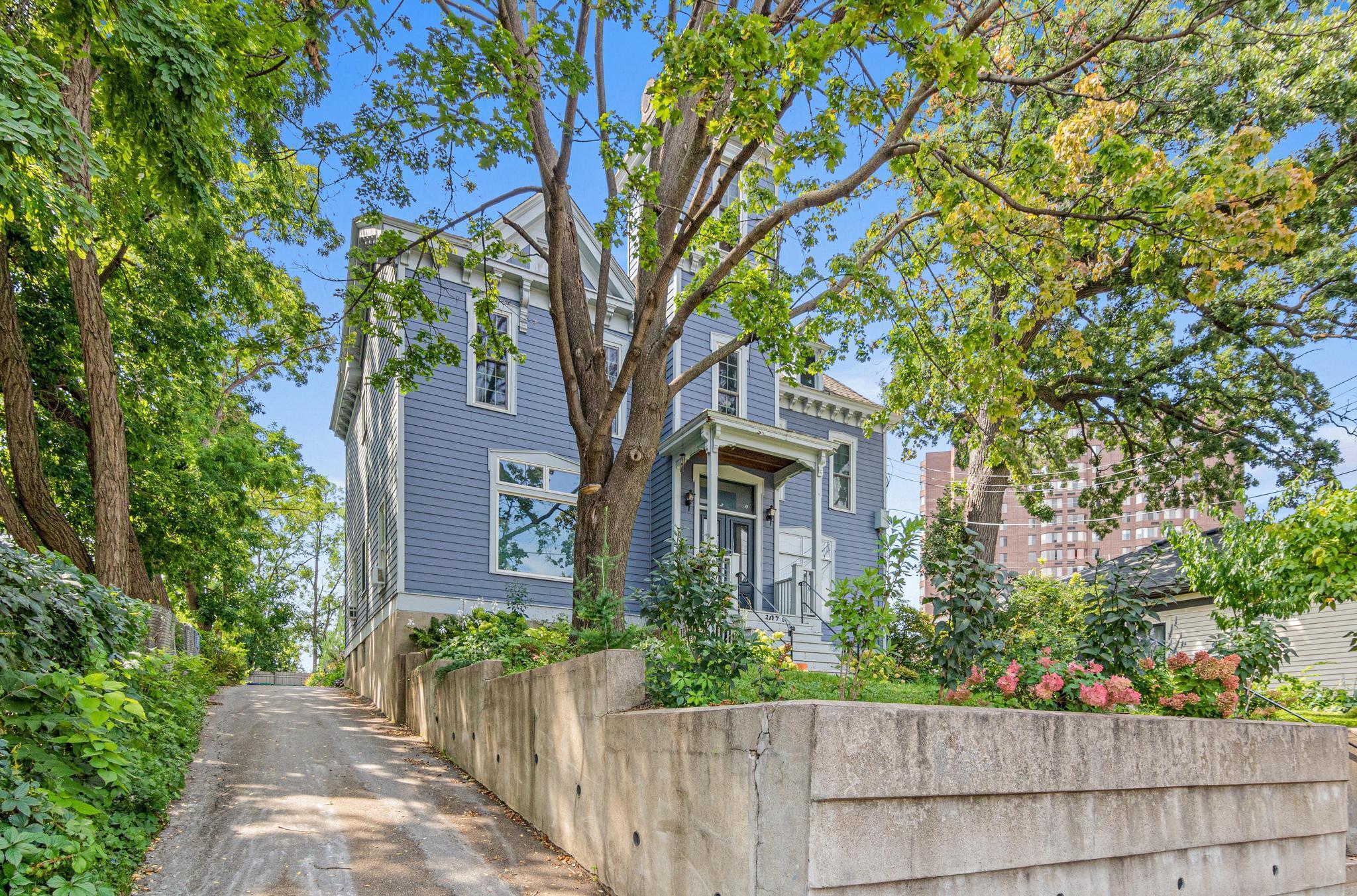 307 North Walnut Street, Unit 2 St. Paul, MN 55102 - Photo 23 of 37