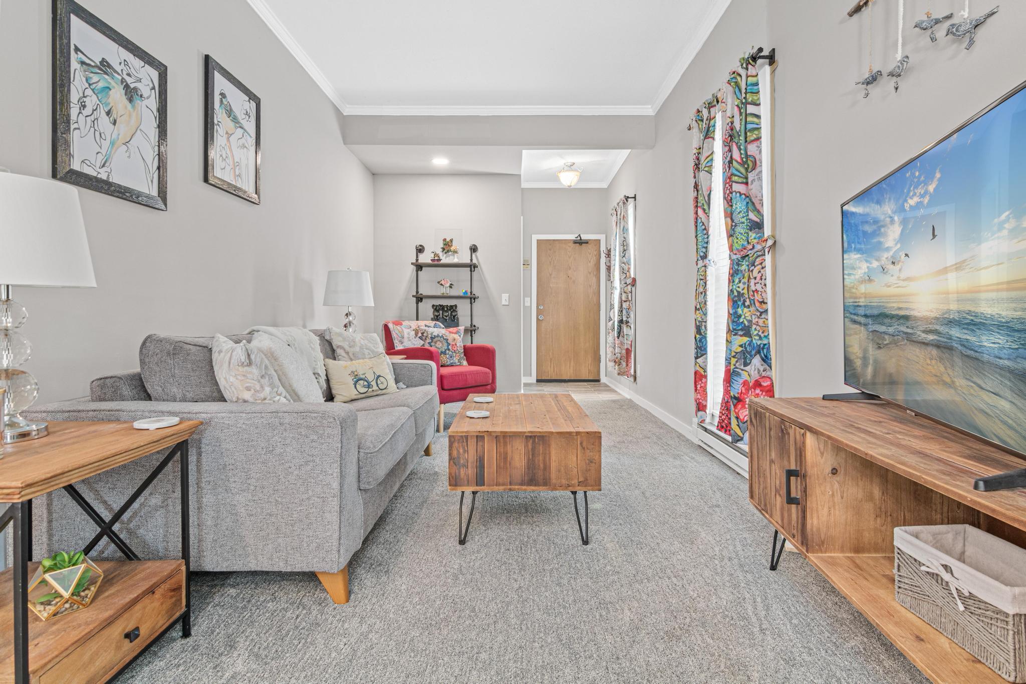 307 North Walnut Street, Unit 2 St. Paul, MN 55102 - Photo 4 of 37