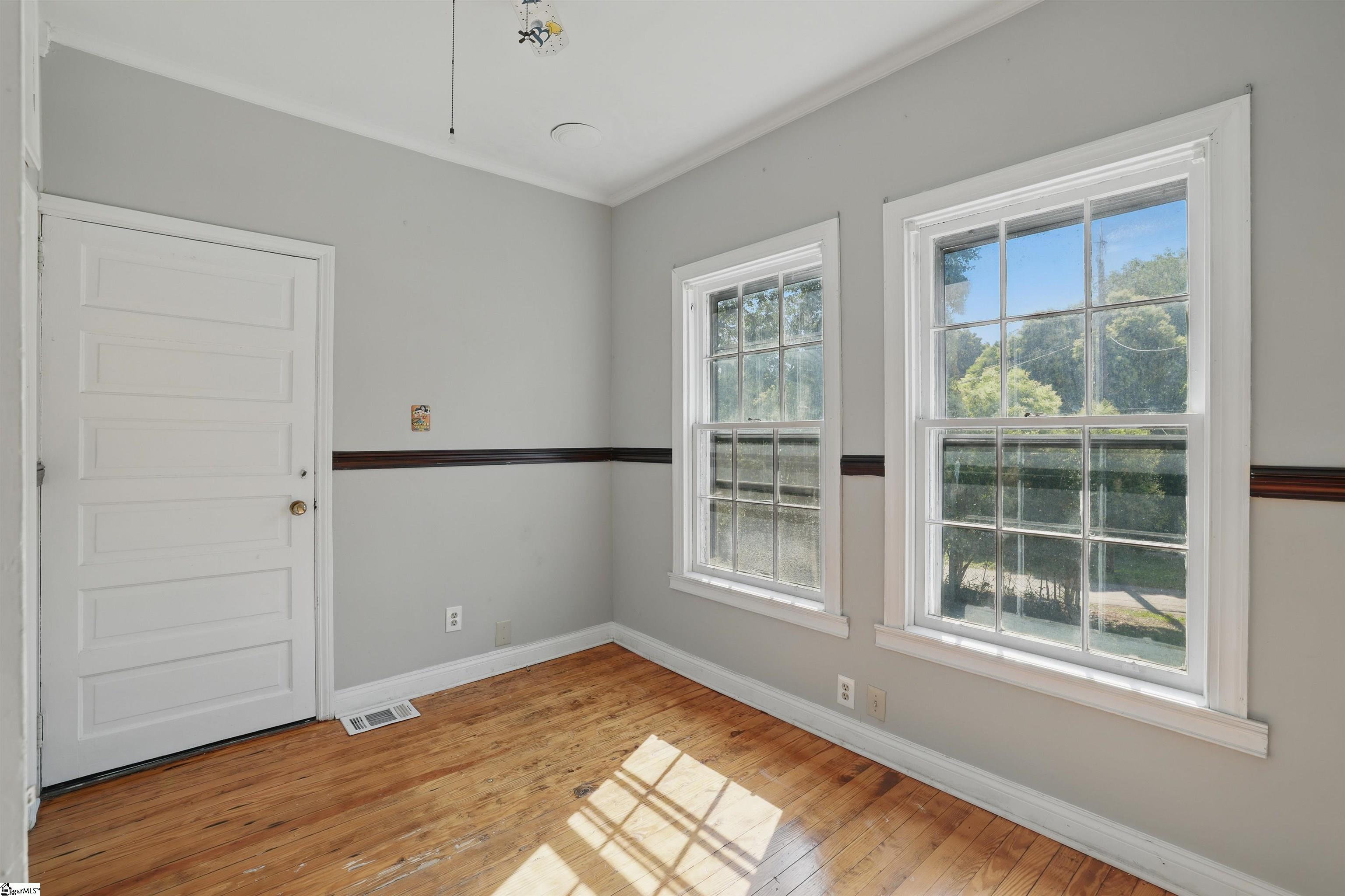 6 Duke Street Greenville, SC 29605 - Photo 15 of 27
