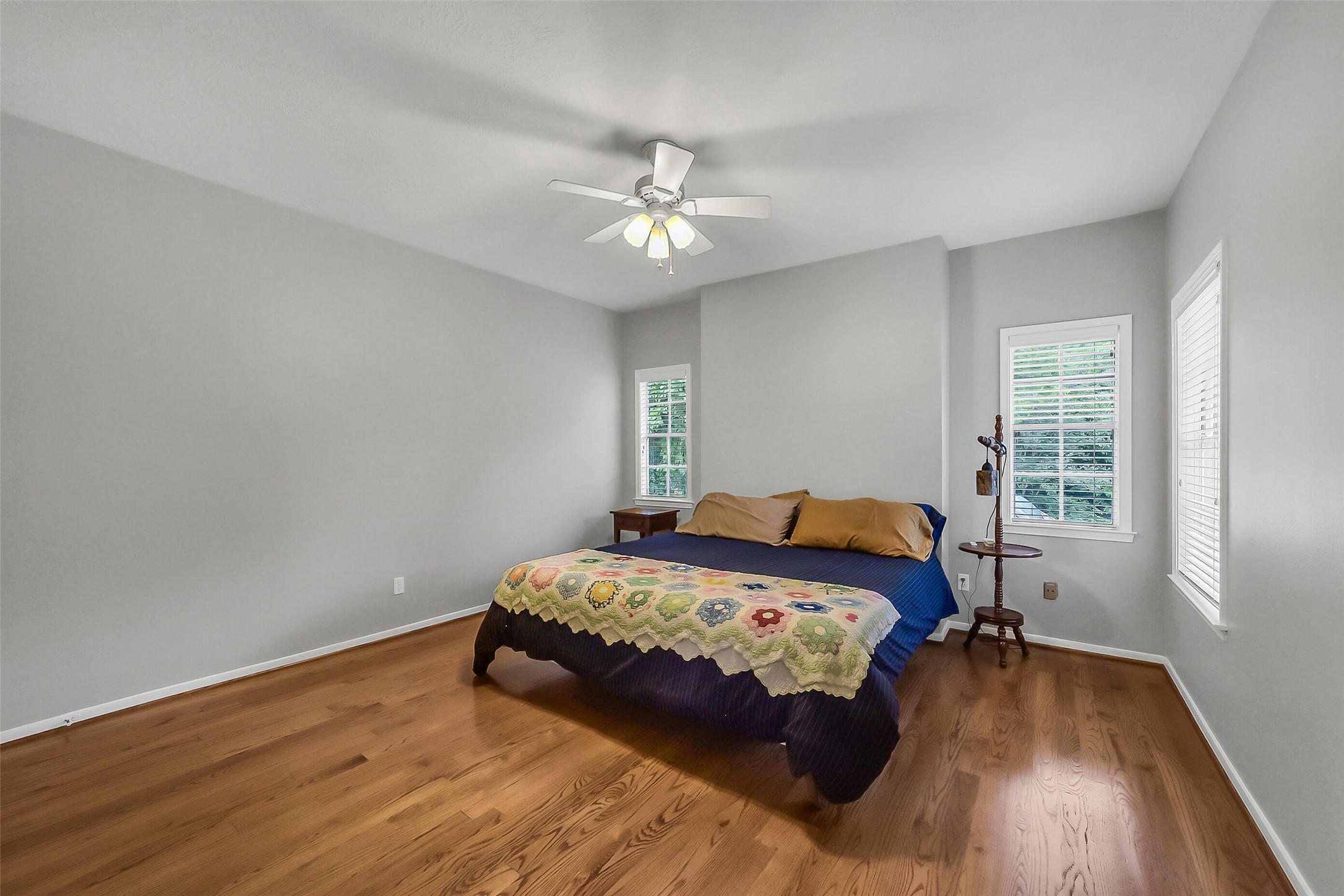 1260 Fries Road Houston, TX 77055 - Photo 29 of 42 3rd Bedroom