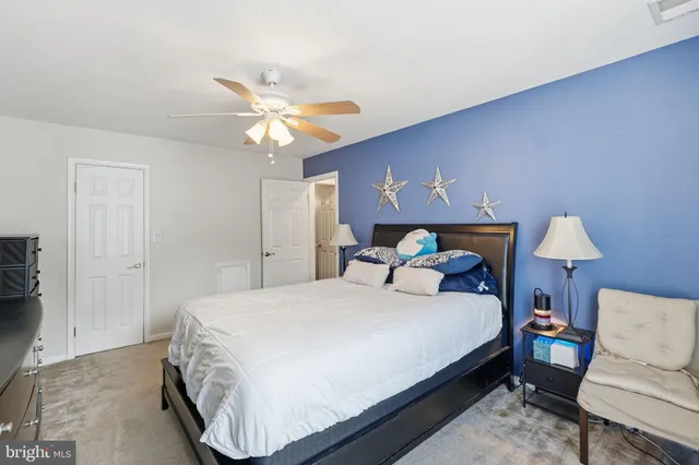 a view of a closet area