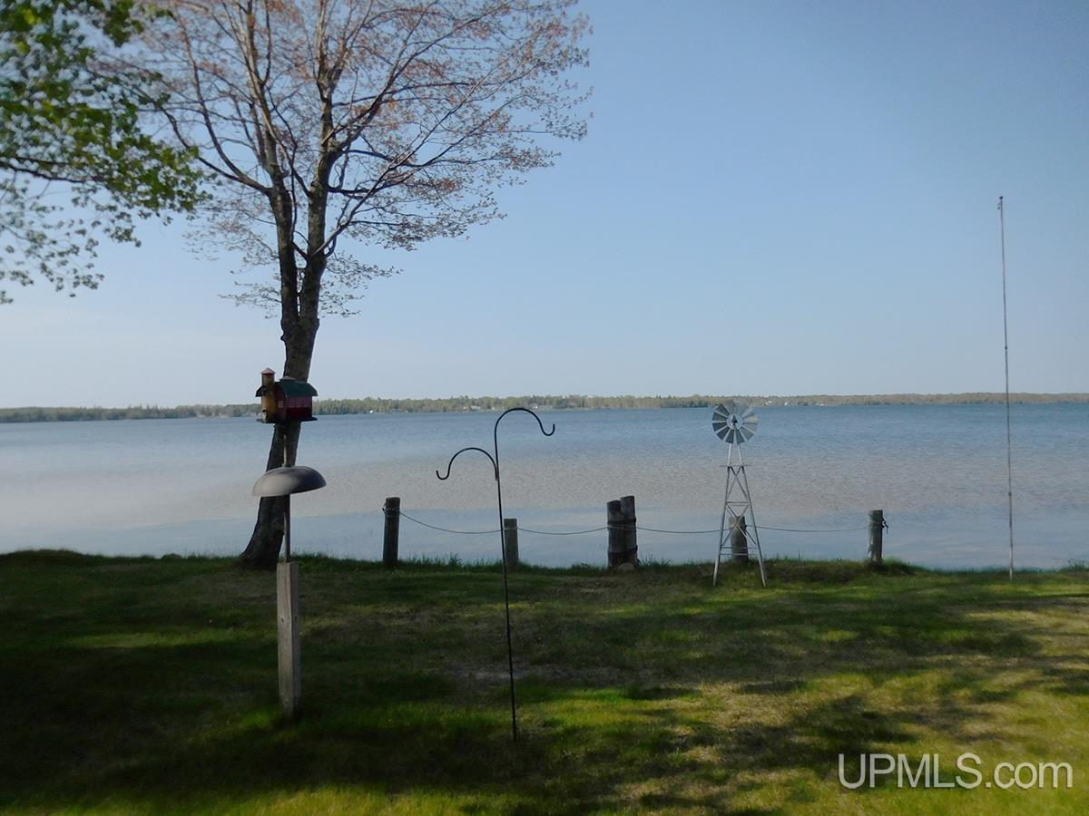 716 West Gulliver Lake Road Gulliver, MI 49840 - Photo 5 of 27