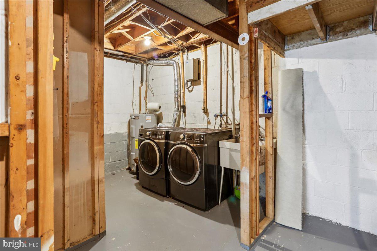 3708 Gawayne Terrace, Unit 37083 Silver Spring, MD 20906 - Photo 45 of 73 Washer/Dryer