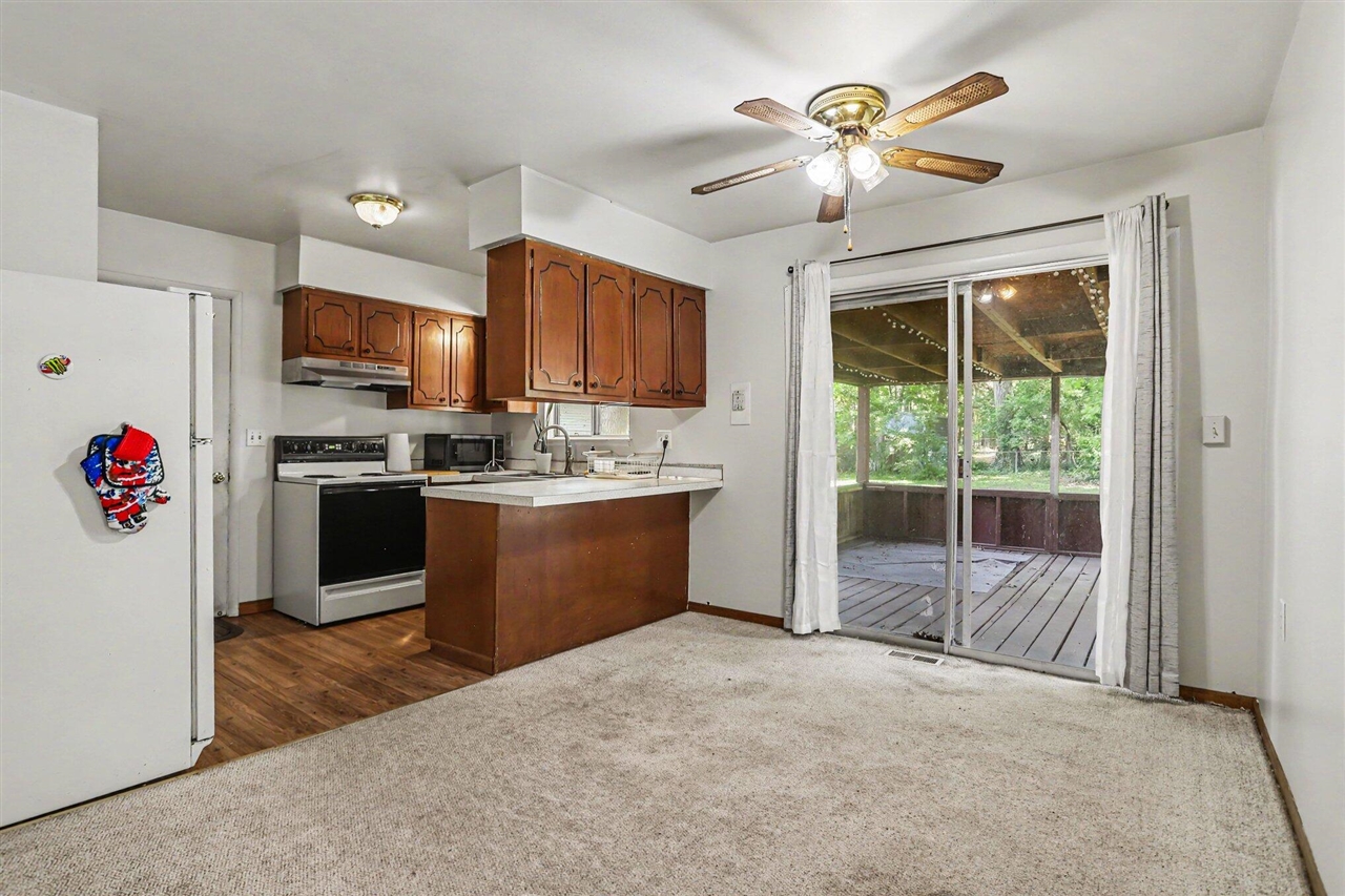 16 Oak Grove Road Battle Creek, MI 49037 - Photo 7 of 28
