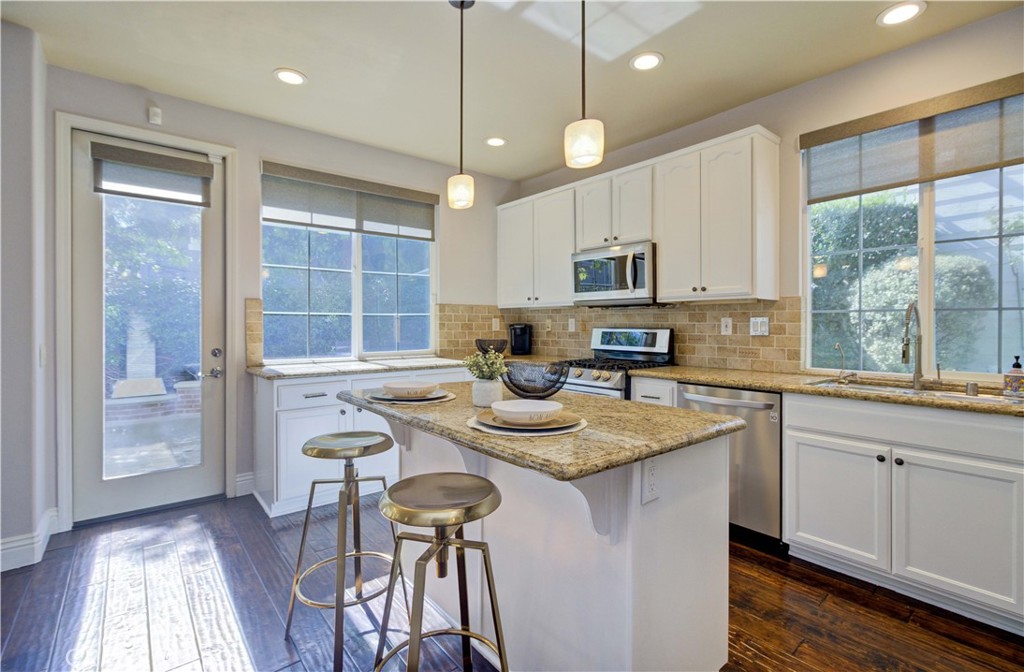 10 Roycroft Court Ladera Ranch, CA 92694 - Photo 7 of 43