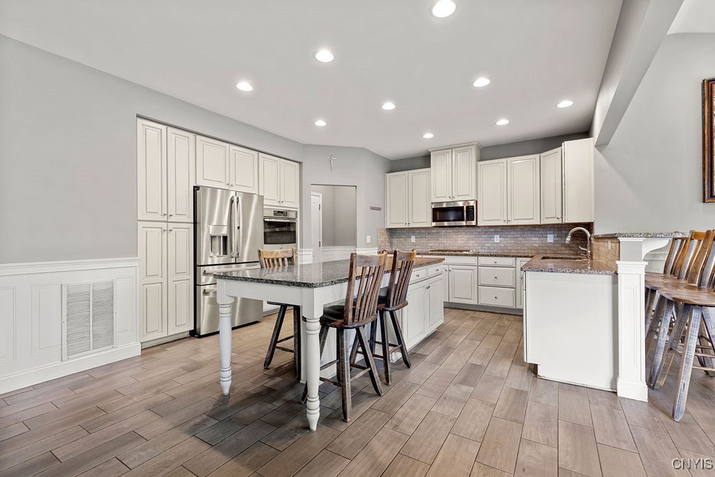 8490 Melo Circle Clay, NY 13041 - Photo 18 of 47