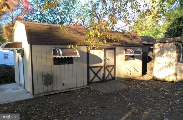 11610 Emack Road Beltsville, MD 20705 - Photo 4 of 25 Shed