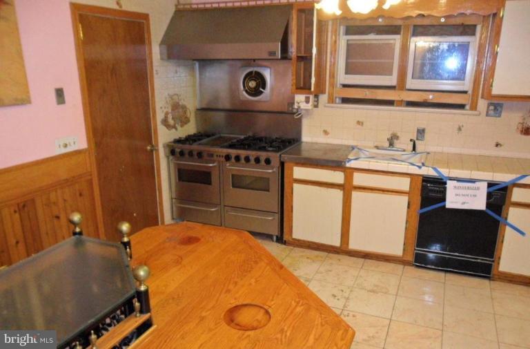 11610 Emack Road Beltsville, MD 20705 - Photo 7 of 25 Kitchen #2