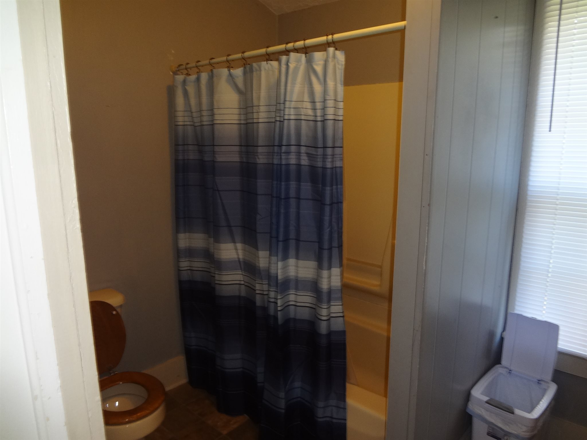 1200 Jefferson Street Rochester, IN 46975 - Photo 4 of 12