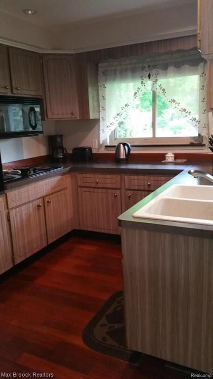 734 Lynndale Drive Rochester Hills, MI 48309 - Photo 6 of 37