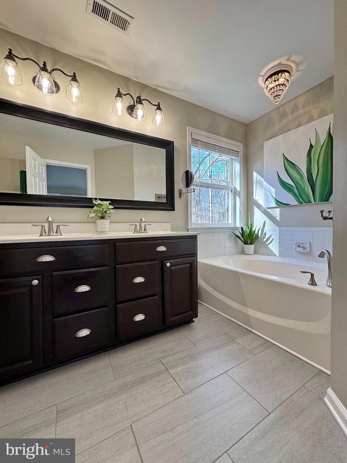 220 South Branch Court Huntingtown, MD 20639 - Photo 14 of 30 Primary Bathrrom