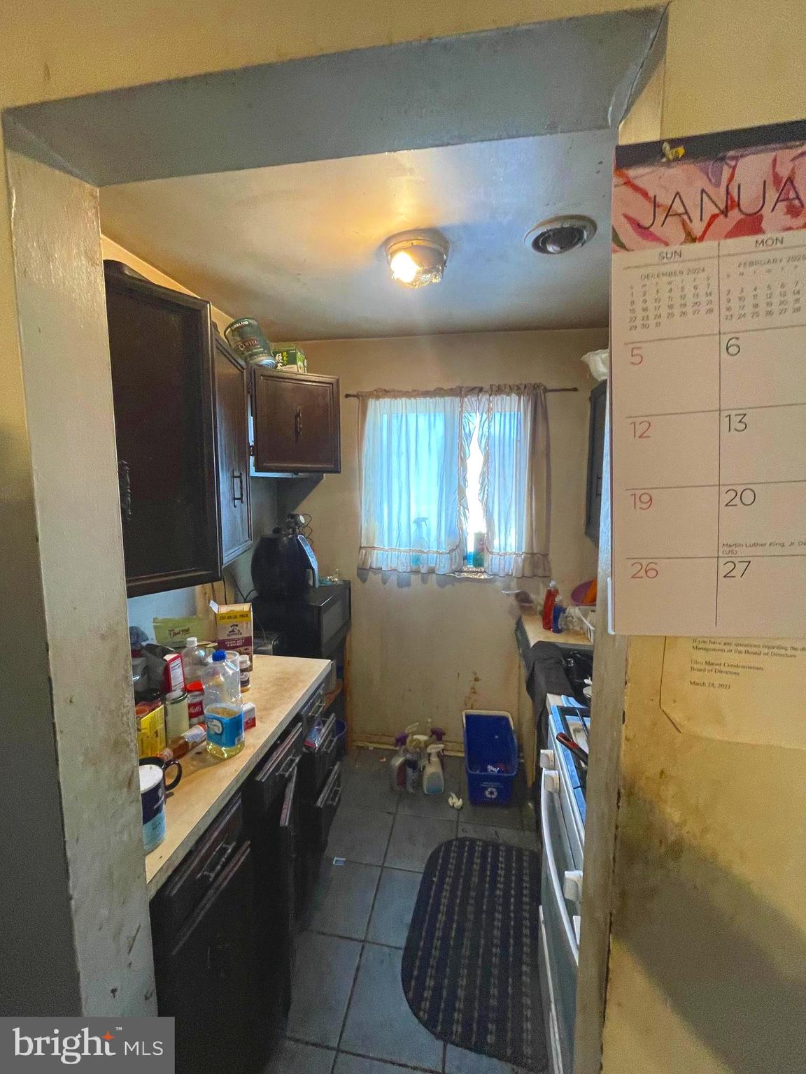 9734 Glen Avenue, Unit 20197 Silver Spring, MD 20910 - Photo 4 of 5 a kitchen with counter top space