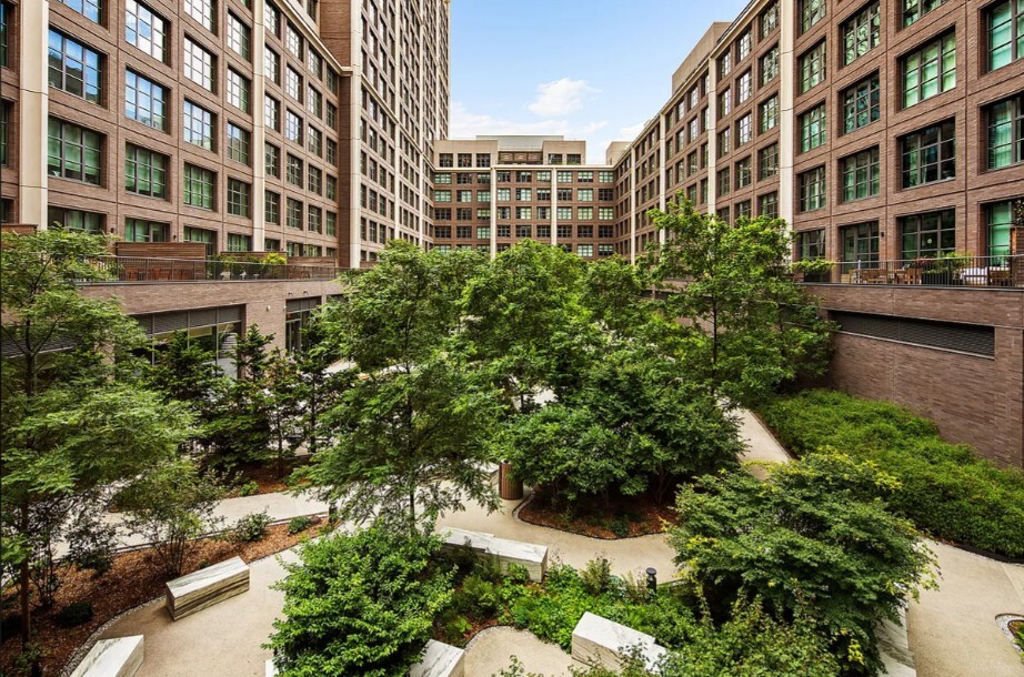 180 Front Street, Unit 9K Brooklyn, NY 11201 - Photo 11 of 15 front view of a building