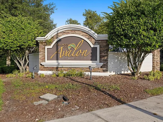 a view of a sign of a park