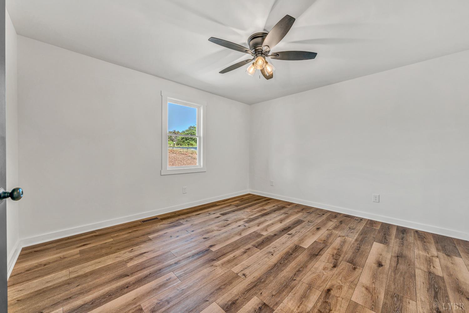 1460 White House Road Moneta, VA 24121 - Photo 12 of 25 Gallery Image 12