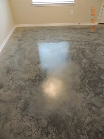 $1,275 | 615 Hayman Street, Huntsville, TX 77340