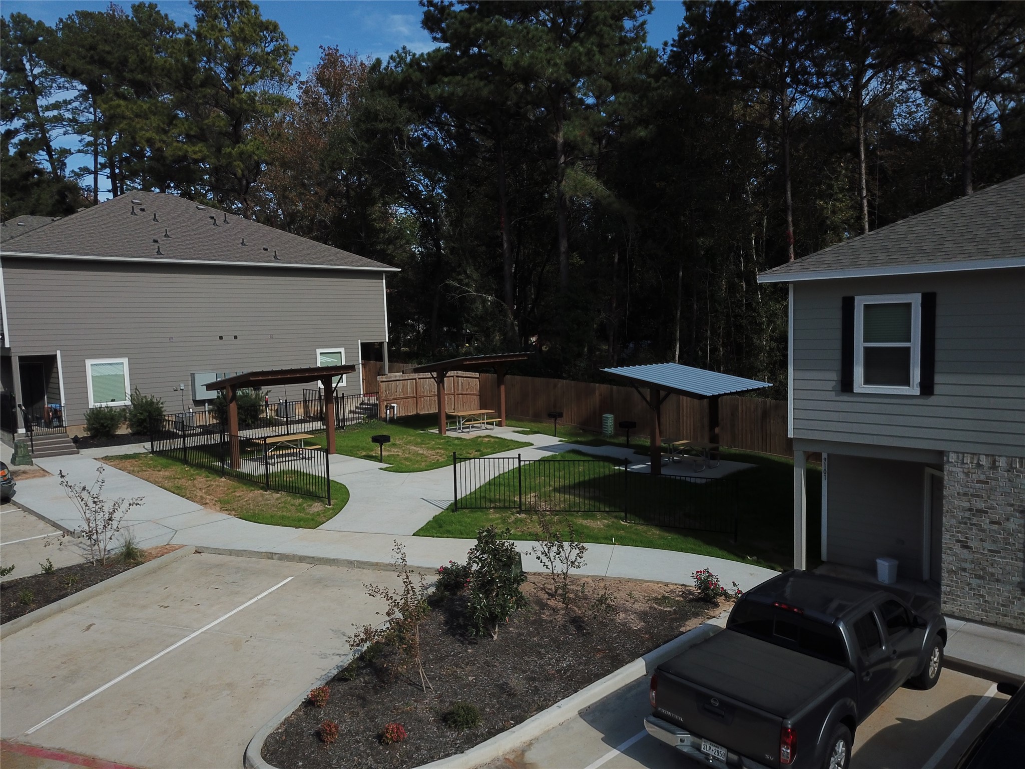 615 Hayman Street Huntsville, TX 77340 - Photo 7 of 30