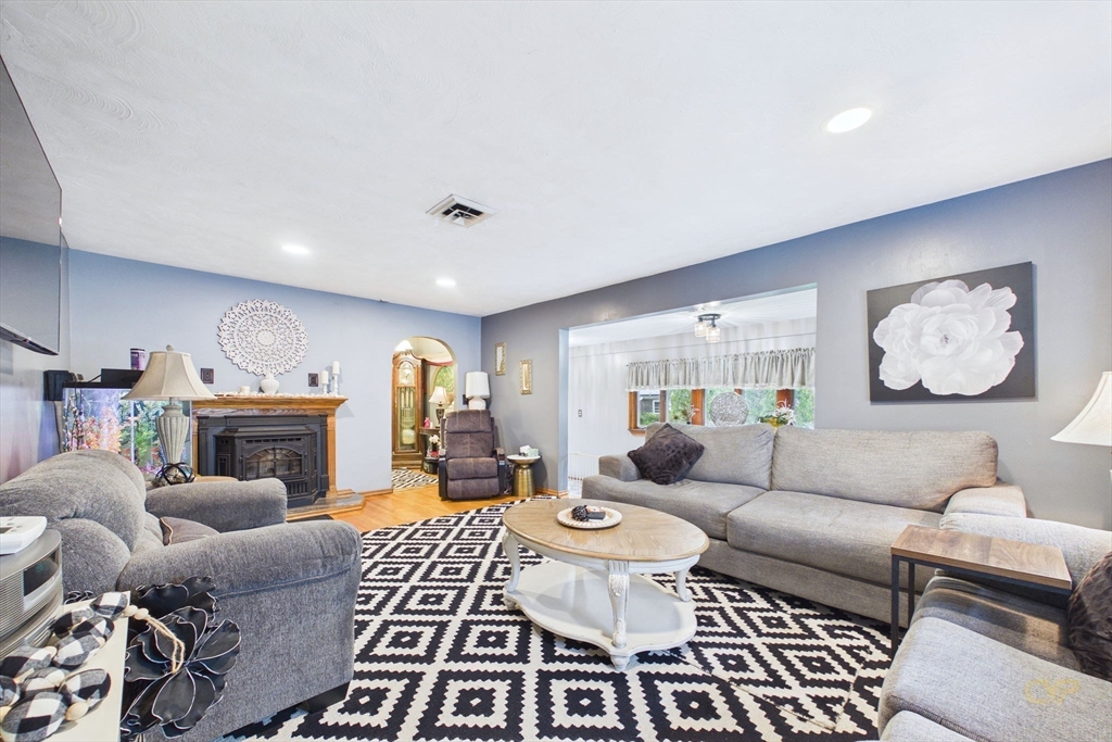 26 Pershing Avenue Acushnet, MA 02743 - Photo 8 of 39