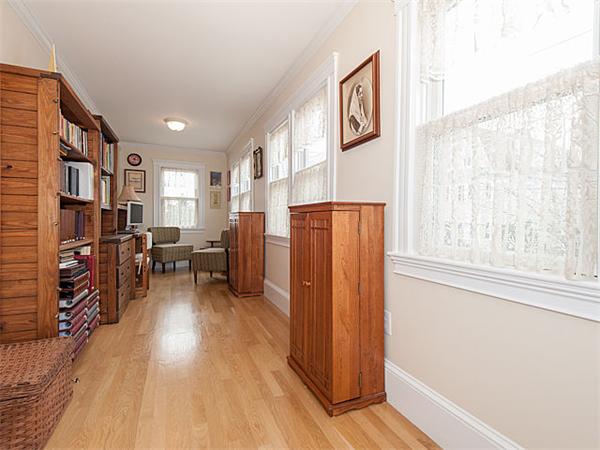 129 Hillside Road, Unit 2 Watertown, MA 02472 - Photo 7 of 28 Gallery Image 7
