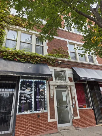 $1,300 | 5902 West Madison Street, Unit 3, Chicago, IL 60644