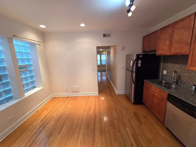 $1,300 | 5902 West Madison Street, Unit 3, Chicago, IL 60644