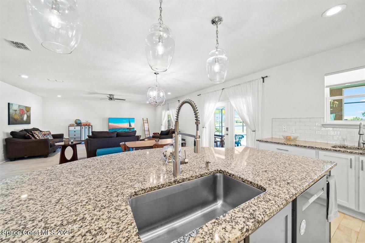 4175 Ruthann Circle Melbourne, FL 32934 - Photo 14 of 58 Kitchen