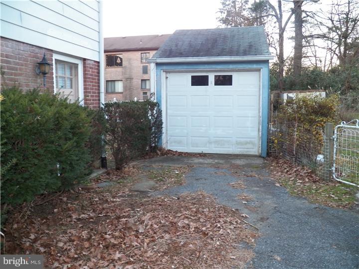 12 North Overhill Road Media, PA 19063 - Photo 8 of 13