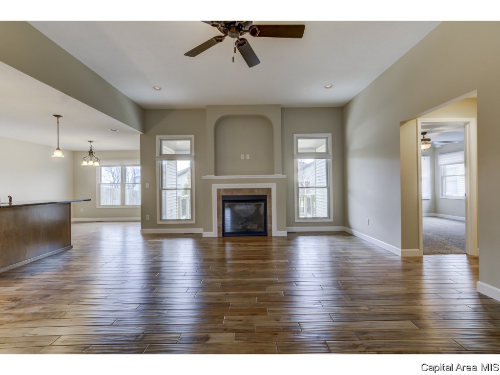 2709 Whiteside Place Springfield, IL 62711 - Photo 3 of 29 Gallery Image 3