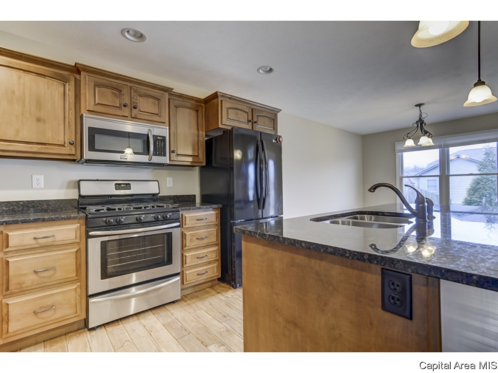 2709 Whiteside Place Springfield, IL 62711 - Photo 8 of 29 Gallery Image 8