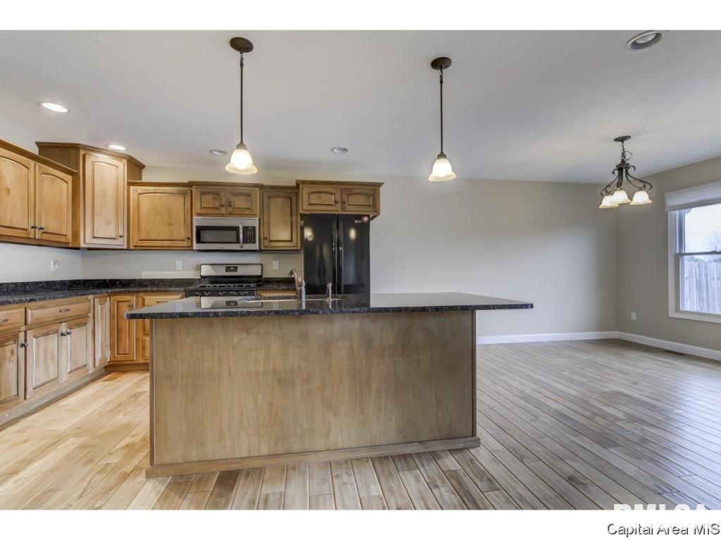 2709 Whiteside Place Springfield, IL 62711 - Photo 10 of 29 Gallery Image 10