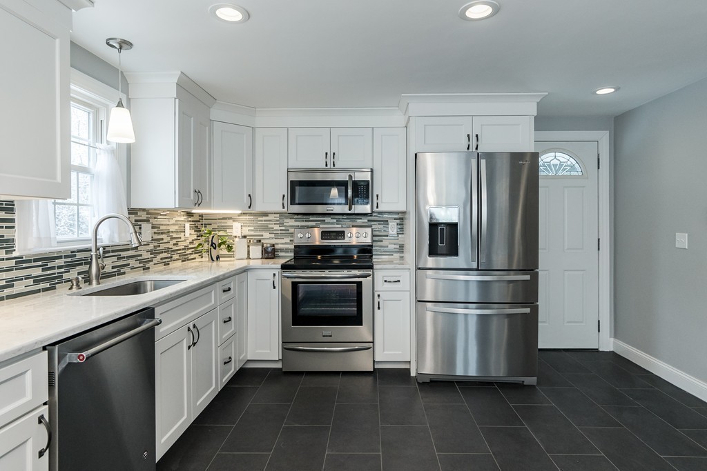 14 Cherry Ridge Road Acton, MA 01720 - Photo 7 of 18 Gallery Image 7